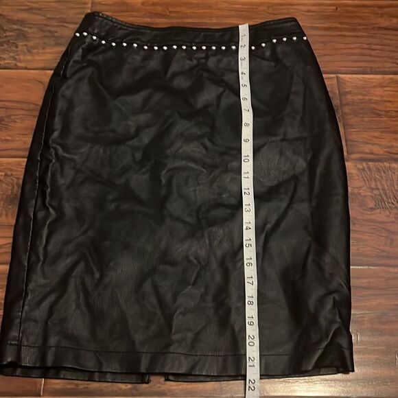 Bebe Black Faux Leather Studded Detailing Skirt - Picture 3 of 10